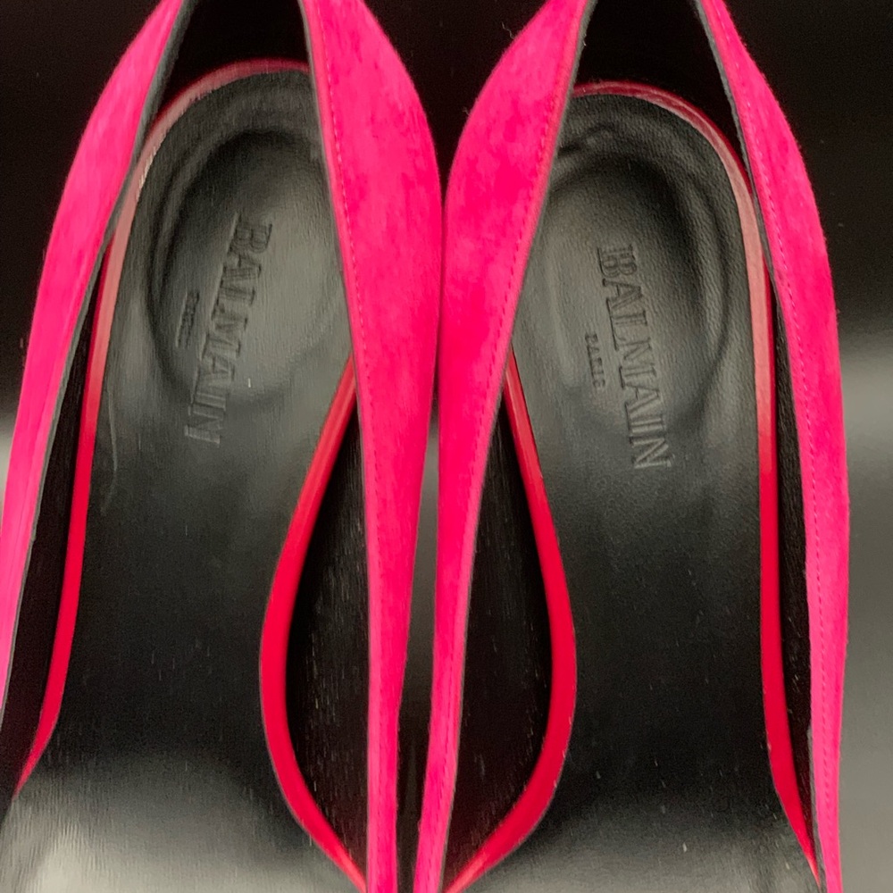 Balmain 
Pink Suede Pointed Toe Heels Gold Hardware Pumps Size 38 - Picture 5 of 13